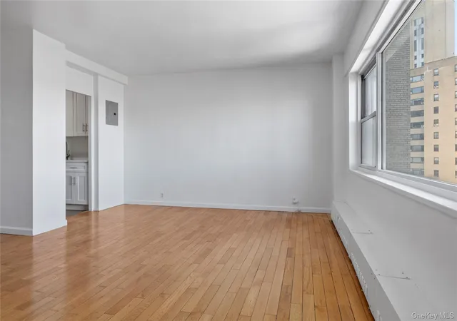 3rd image of 5 Fordham Hl Oval, New York, NY 11238