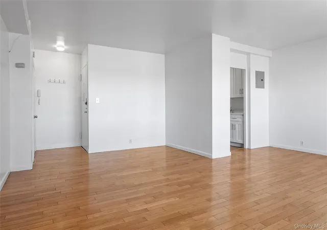 4th image of 5 Fordham Hl Oval, New York, NY 11238