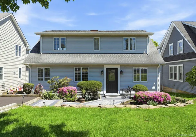 Photo 1 of Sale Pending at 19 Hillside Ave, Huntington, NY 11768 | MLS# 997550 | Listing updated on 2026-09-29
