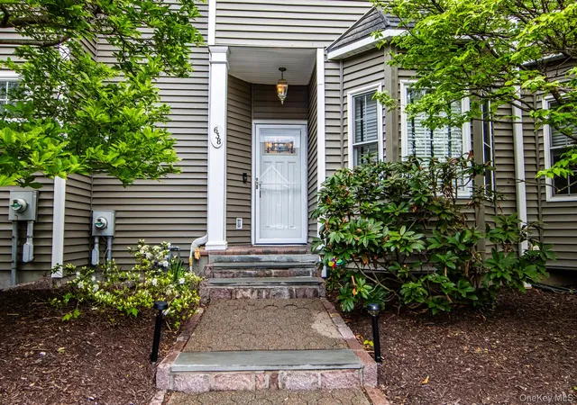 Homes for sale in Yorktown, NY | 638 E Main St, Yorktown, NY 10535 | MLS# 997562