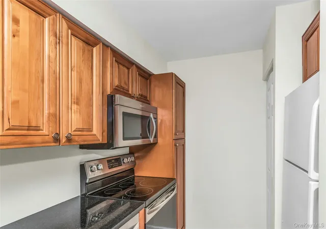 Photo 3 of Sale Pending at 100 Daly Blvd #1508, Oceanside, NY 11572 | MLS# 997570 | Listing updated on 2026-05-30