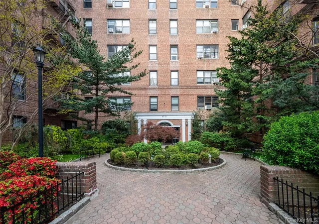 12th image of 67 35 Yellowstone Blvd #2B, Forest Hills, NY 11375 | MLS# 997585