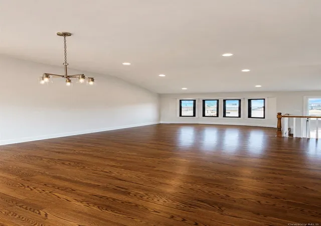 4th image of 745 S 9Th St, Lindenhurst, NY 11757 | MLS# 997602