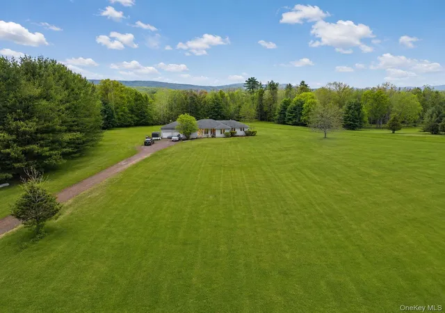 4th image of 354 Petticoat Ln, Crawford, NY 12721 | MLS# 997609
