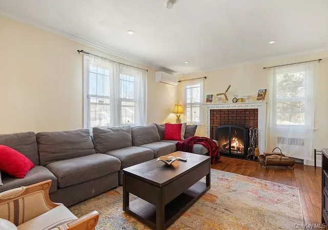 Photo 2 of Single family home for sale at 199 South Rd, White Plains, NY 10603 | MLS# 997614 | Listing updated on 2026-06-28
