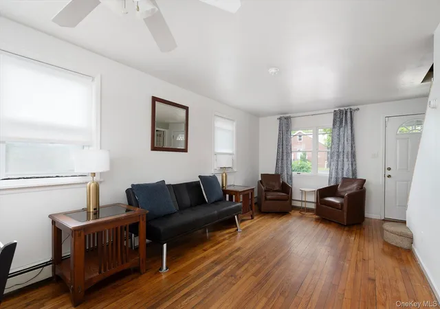 4th image of 675 Little East Neck Rd, West Babylon, NY 11704 | MLS# 997630