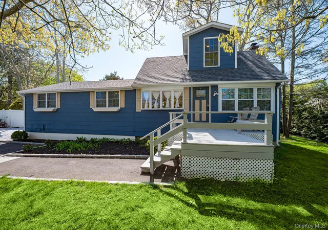 4th image of 48 Springville Rd, Hampton Bays, NY 11946 | MLS# 997632