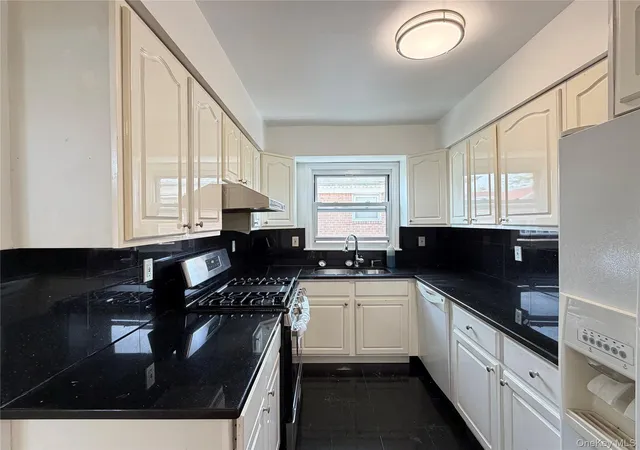 Photo 3 of Sale Pending at 154-27 Horace Harding Expy, Flushing, NY 11367 | MLS# 997672 | Listing updated on 2026-06-19