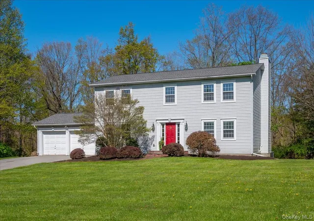 Homes for sale in Poughkeepsie (town), NY | 13 Hart Dr, Poughkeepsie (town), NY 12603 | MLS# 997689