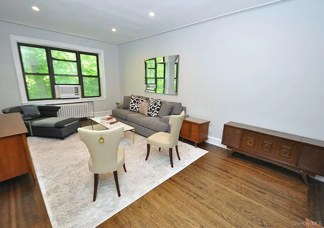3rd image of 143 Garth Rd #4P, Scarsdale, NY 10583 | MLS# 997692