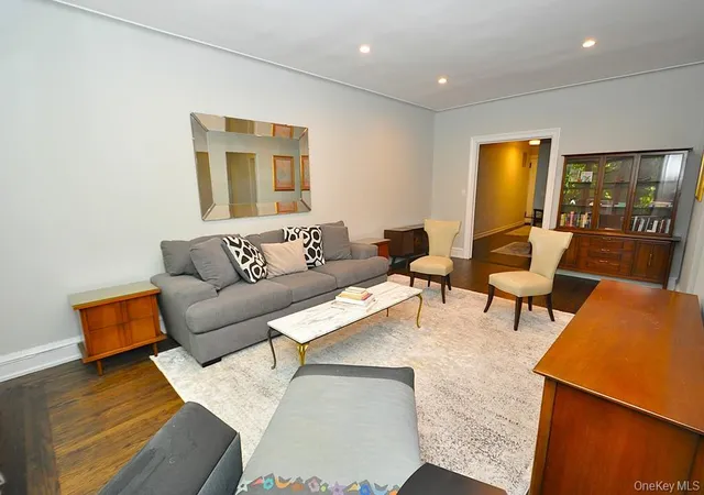 4th image of 143 Garth Rd #4P, Scarsdale, NY 10583 | MLS# 997692