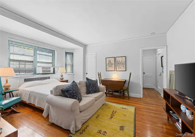 3rd image of 34-20 79Th St #1H, New York, NY 11372 | MLS# 997703