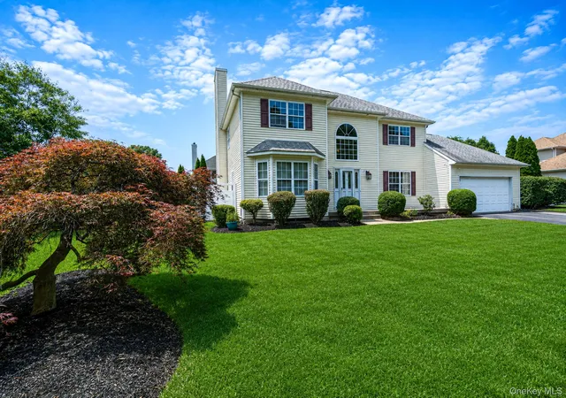 Photo 1 of Sale Pending at 4 Clark St, Selden, NY 11784 | MLS# 997720 | Listing updated on 2026-08-13