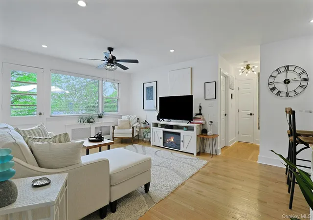3rd image of 165 S Buckhout S #165, Greenburgh, NY 10533 | MLS# 997744