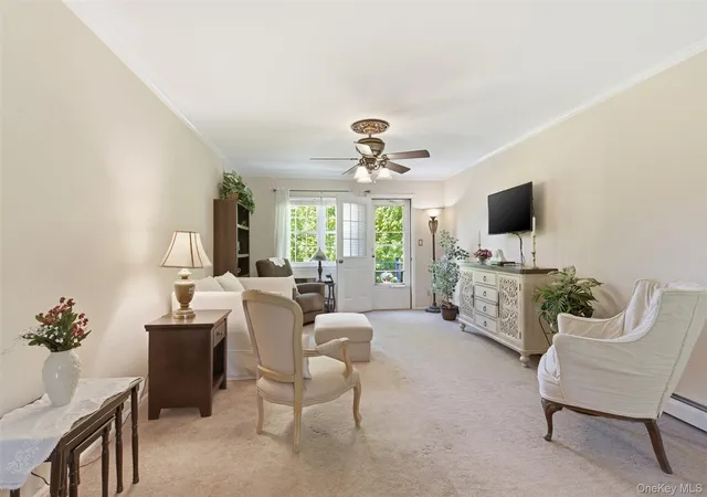 3rd image of 10 Harbour Ln #4B, Oyster Bay, NY 11771 | MLS# 997764