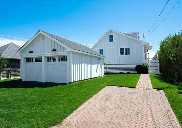 3rd image of 22 Laura Lee Dr, Brookhaven, NY 11934 | MLS# 997785