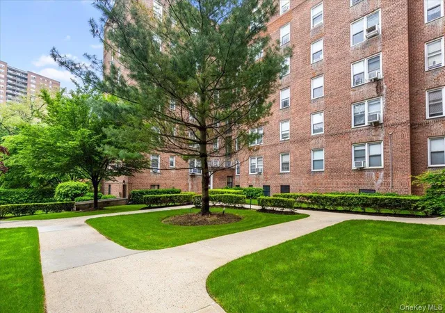 3rd image of 5650 Netherland Ave #2E, Bronx, NY 10471 | MLS# 997844
