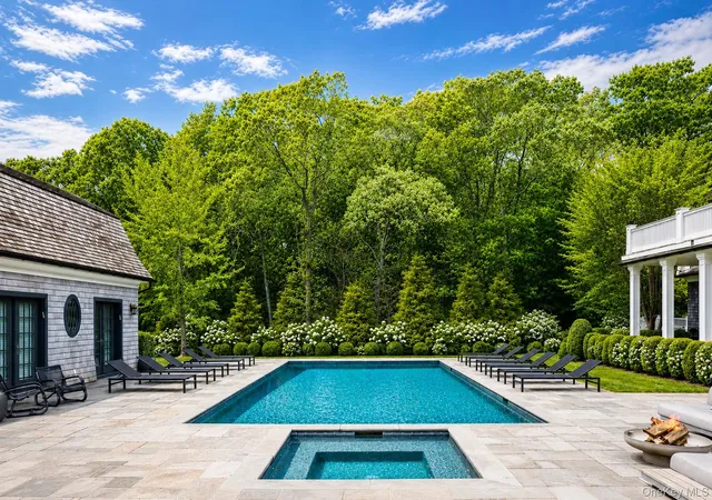 2nd image of 486 Middle Line Hwy, Sag Harbor, NY 11963 | MLS# 997858