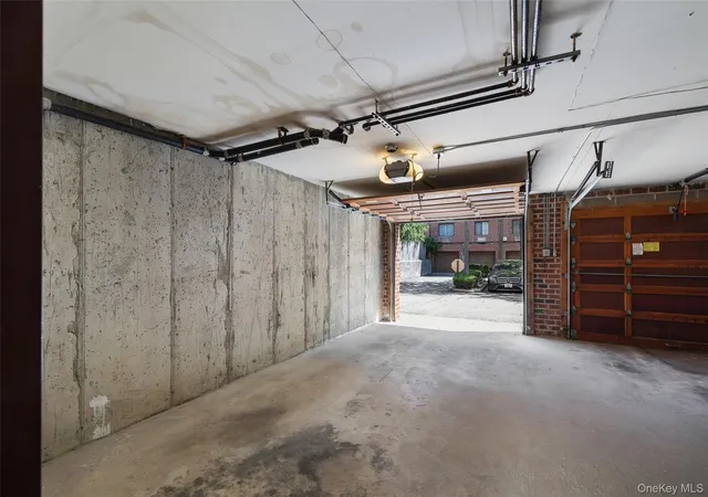 22nd image of 7111 Sutton Pl #3, Fresh Meadows, NY 11365 | MLS# 997888