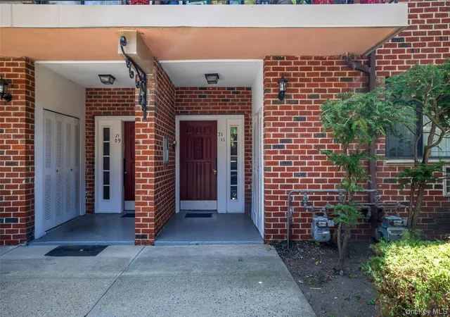 3rd image of 7111 Sutton Pl, New York, NY 11365
