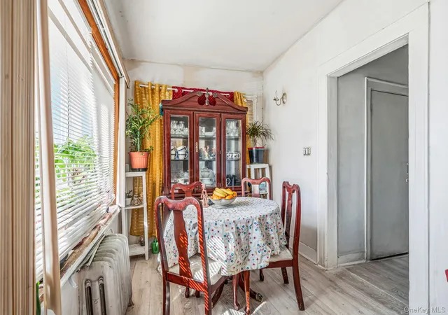 Photo 3 of Sale Pending at 18601 Nashville Blvd, New York, NY 11413 | MLS# 997909 | Listing updated on 2026-10-21
