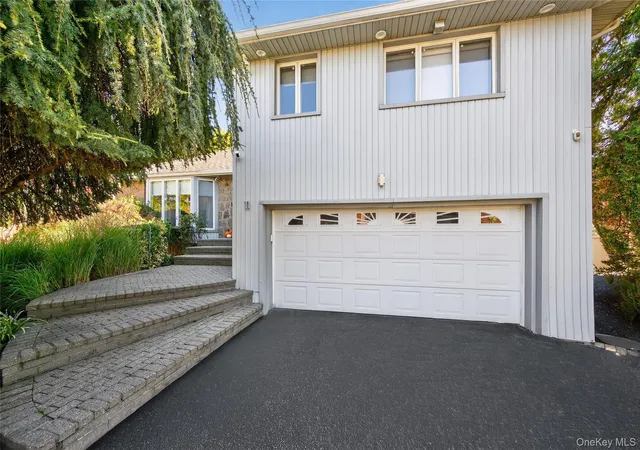 Photo 1 of Sale Pending at 11 Sunbeam Rd, Oyster Bay, NY 11791 | MLS# 997943 | Listing updated on 2026-08-07