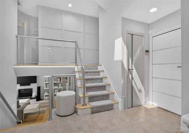 Photo 4 of Sale Pending at 11 Sunbeam Rd, Oyster Bay, NY 11791 | MLS# 997943 | Listing updated on 2026-08-07