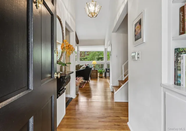 4th image of 22 Stony Run, New Rochelle, NY 10804 | MLS# 997971