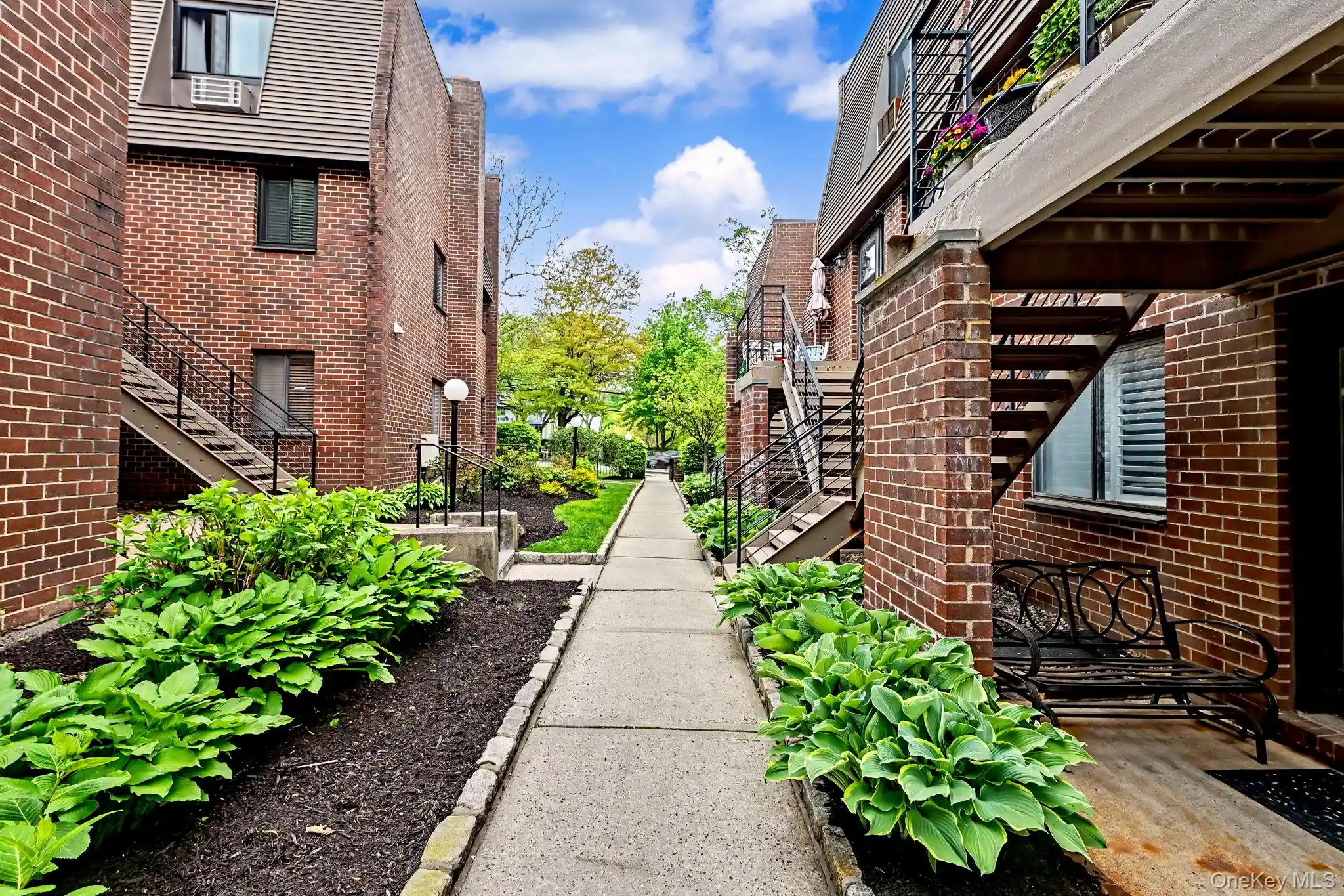 Listing Photo 2 - Condo for sale in 492 N Broadway located at 492 N Broadway, White Plains, NY 10603 - Unit 492 N Broadway