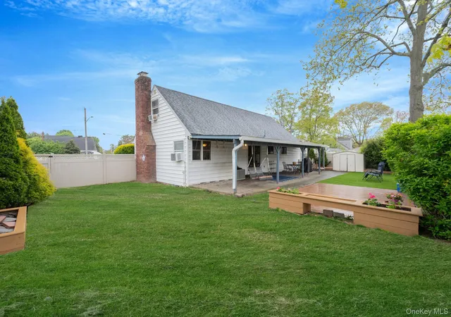 4th image of 217 Abbington Ct, Copiague, NY 11726 | MLS# 998063