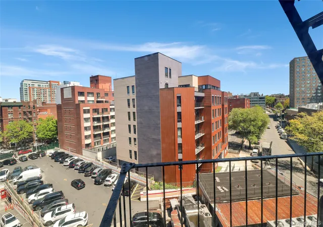 10th image of 4125 Kissena Blvd #5HH, Flushing, NY 11355 | MLS# 998095