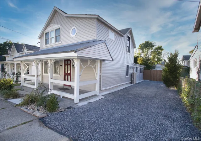 Photo 1 of Single family home for sale at 15 Charles, Rhinecliff, NY 12574 | MLS# 998103 | Listing updated on 2026-09-13