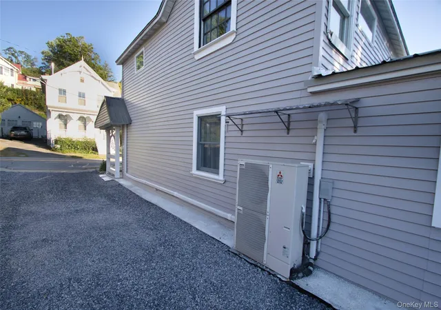 Photo 3 of Single family home for sale at 15 Charles, Rhinecliff, NY 12574 | MLS# 998103 | Listing updated on 2026-09-13