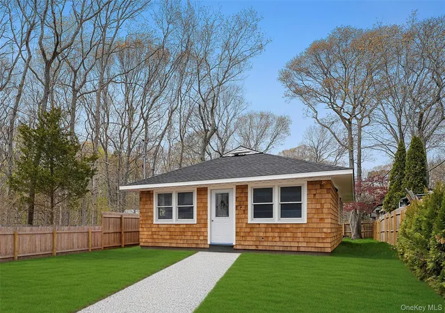 Homes for sale in Southampton, NY | 50 Squires Ave, Southampton, NY 11942 | MLS# 998105