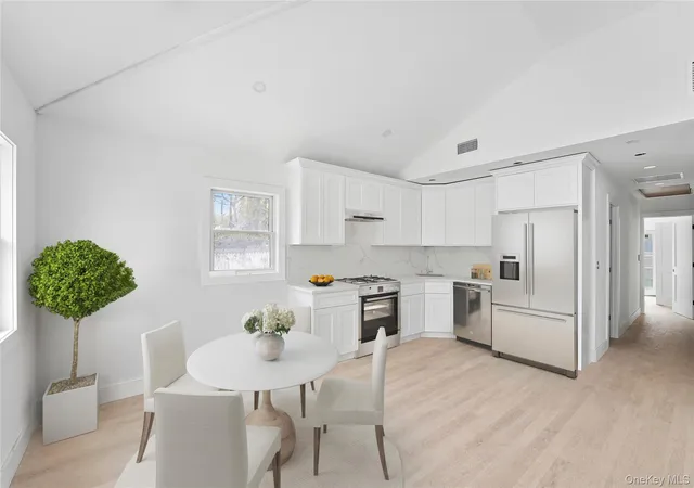Photo 3 of Single family home for sale at 50 Squires Ave, Southampton, NY 11942 | MLS# 998105 | Listing updated on 2026-08-02