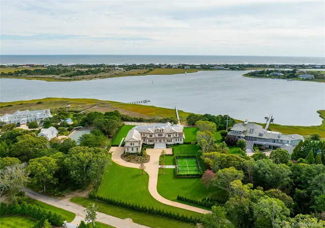 Photo 2 of Single family home for sale at 37 2nd Neck Ln, Southampton, NY 11959 | MLS# 998122 | Listing updated on 2026-10-08