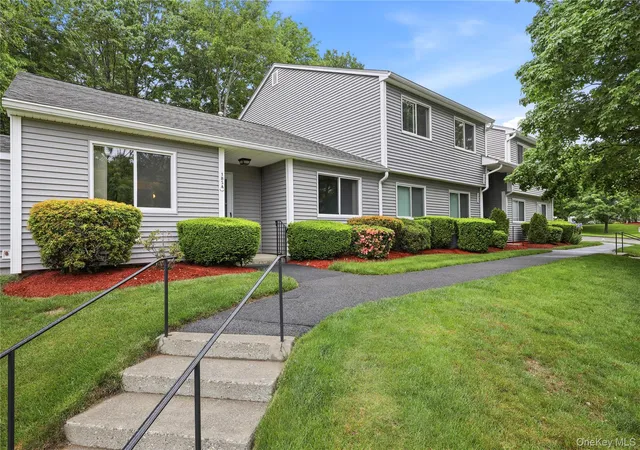 Homes for sale in Yorktown, NY | 185 Long Hill Dr #A, Yorktown, NY 10598 | MLS# 998129