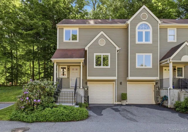 Homes for sale in Mount Kisco, NY | 601 Kensington Wy, Mount Kisco, NY 10549 | MLS# 998137