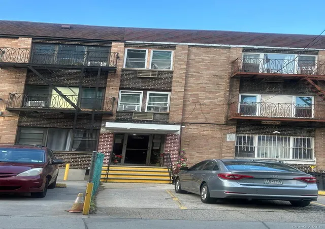 2nd image of 8549 168th St, Jamaica, NY 11432 | MLS# 998141