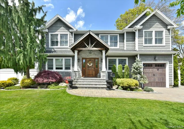 2nd image of 129 Commonwealth Ave, Massapequa, NY 11758 | MLS# 998150