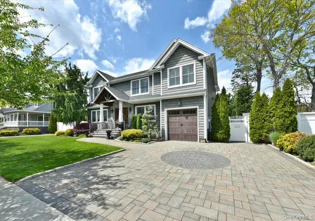 5th image of 129 Commonwealth Ave, Massapequa, NY 11758 | MLS# 998150