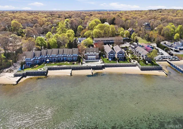 Homes for sale in Southampton, NY | 49 Canoe Pl Rd, Southampton, NY 11946