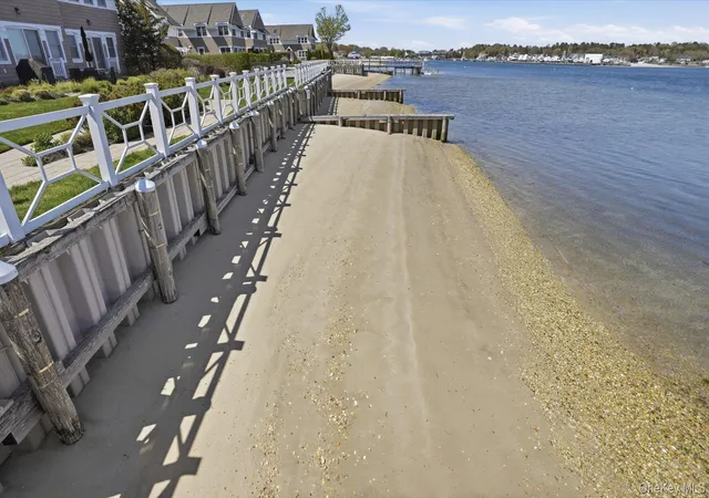 Homes for sale in Southampton, NY | 49 Canoe Pl Rd, Southampton, NY 11946