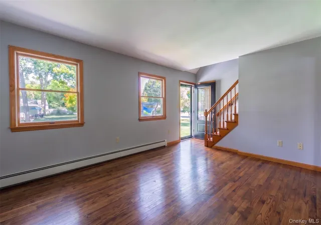 5th image of 8 Loretta Ct, Brookhaven, NY 11727 | MLS# 998168
