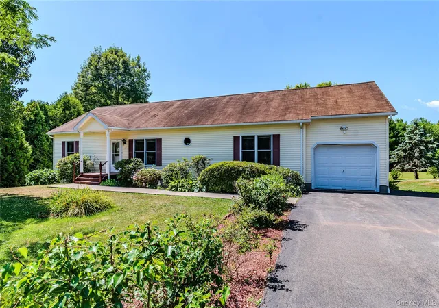 Homes for sale in Saugerties, NY | 31 Josephs Dr, Saugerties, NY 12477 | MLS# 998169