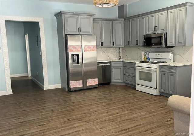 Photo 1 of House for sale at 2854 Briggs Ave, Bronx, NY 10458 | MLS# 998185 | Listing updated on 2026-09-22