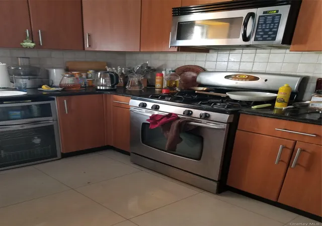 Photo 2 of Condo for sale at 2012 Jerome Ave #1A, Brooklyn, NY 11235 | MLS# 998215 | Listing updated on 2026-05-14