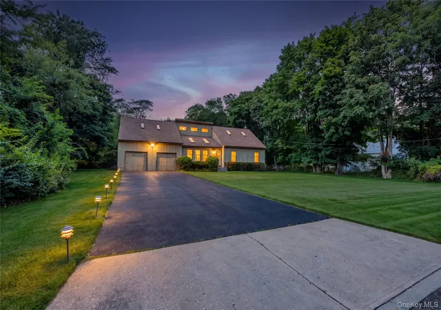 Photo 2 of Single family home for sale at 6 Cedar St, Brookhaven, NY 11955 | MLS# 998223 | Listing updated on 2026-10-03