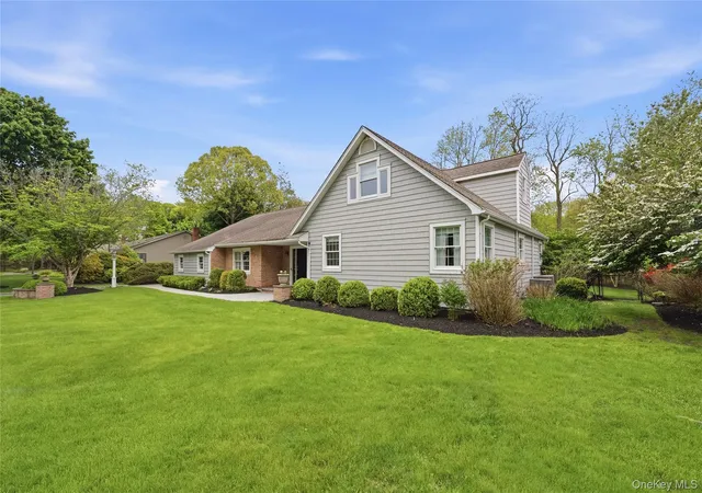 5th image of 8 Brandywine Dr, Setauket, NY 11733 | MLS# 998259