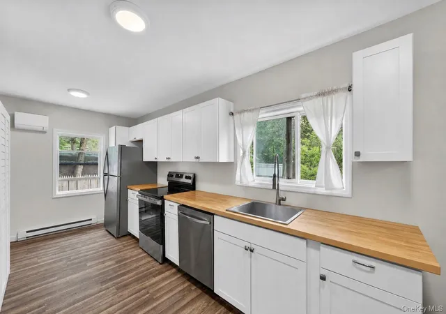 Photo 4 of Single family home for sale at 24 Ave L, Deerpark, NY 12729 | MLS# 998280 | Listing updated on 2026-09-22